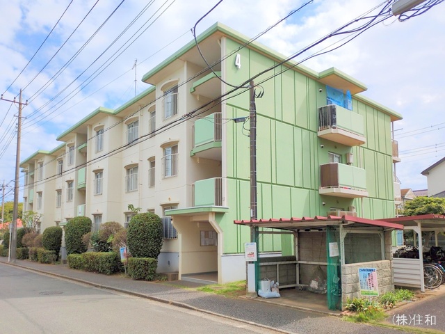 埼玉県入間郡三芳町大字北永井のマンション『三芳団地4号棟』外観写真 2025年9月29日撮影