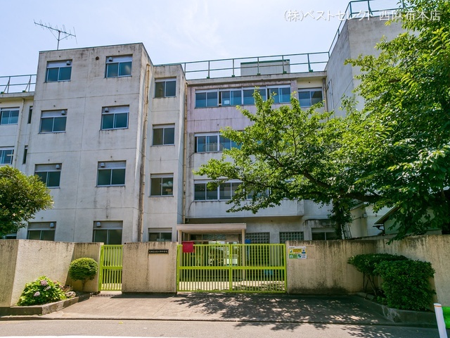 大田区立南六郷中学校 距離660m