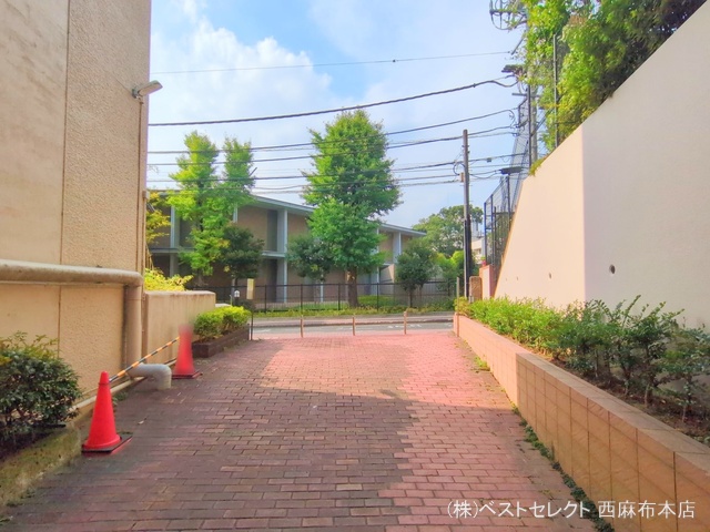 東京都大田区田園調布１丁目のマンション『田園調布ハイツ』外観写真 2025年8月5日撮影