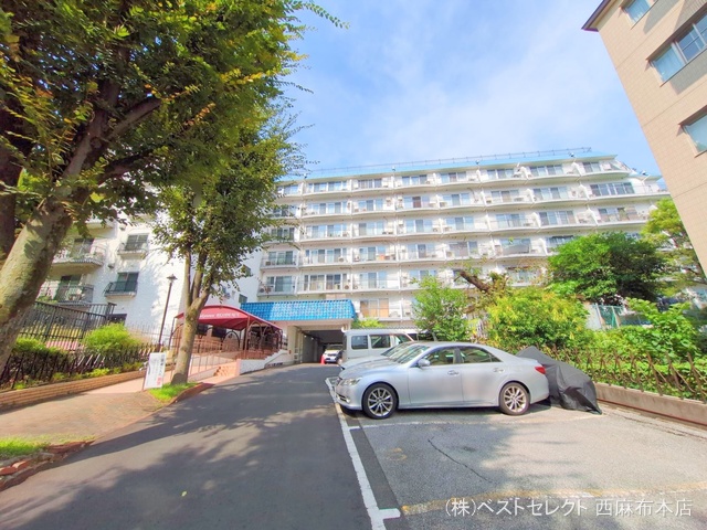 東京都港区高輪２丁目のマンション『秀和高輪レジデンス』外観写真 2025年9月17日撮影