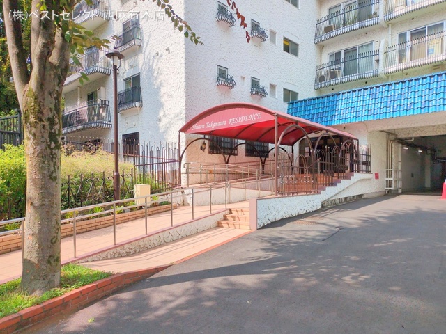 東京都港区高輪２丁目のマンション『秀和高輪レジデンス』外観写真 2025年9月17日撮影