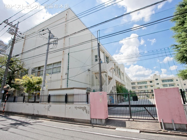 大田区立矢口中学校　距離900m