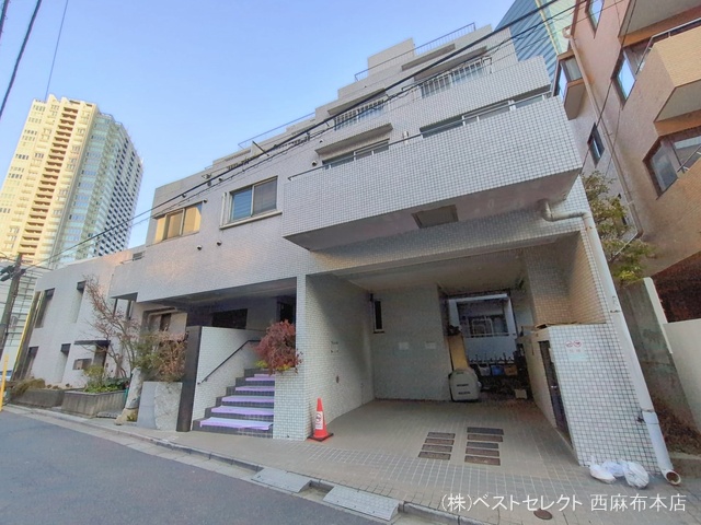 東京都港区六本木3丁目のマンション『六本木アーバンレックス』外観写真 2026年2月3日撮影