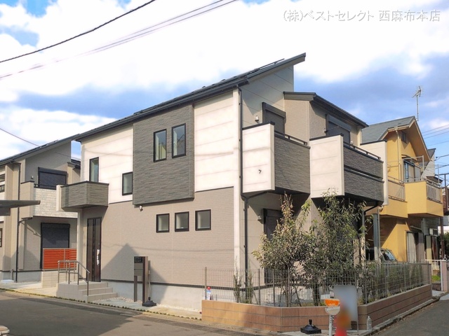 東京都世田谷区喜多見４丁目の新築戸建て完成写真 2026年5月12日撮影