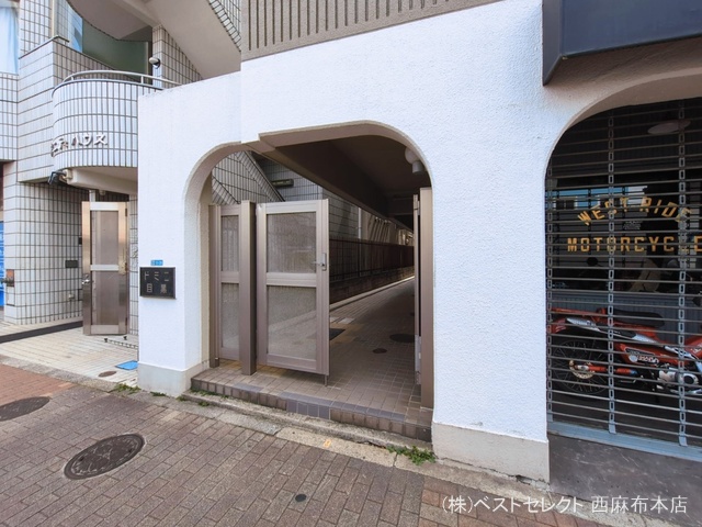 東京都目黒区下目黒６丁目のマンション『ドミニ目黒』外観写真 2026年3月17日撮影