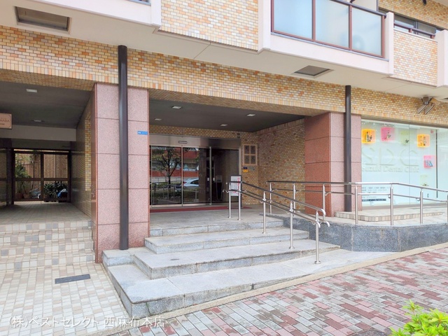 東京都新宿区住吉町のマンション『四谷ガーデニア』外観写真 2025年3月27日撮影