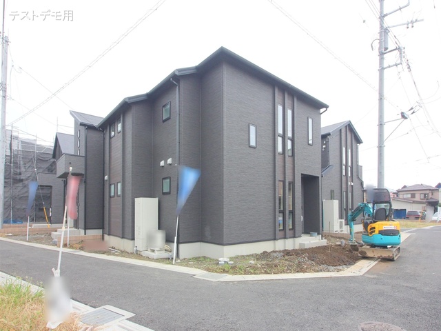 埼玉県さいたま市西区大字佐知川の新築戸建て外構写真 2022年10月13日撮影