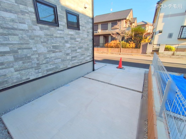 埼玉県さいたま市緑区大字中尾の新築戸建て完成写真 2024年12月12日撮影