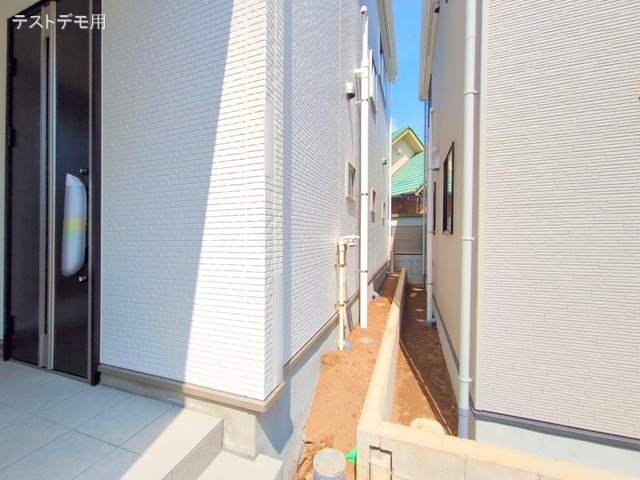 埼玉県さいたま市北区宮原町４丁目の新築戸建て外構写真 2025年4月12日撮影