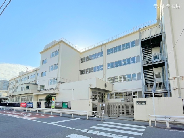 江東区立第二砂町中学校 距離1360m
