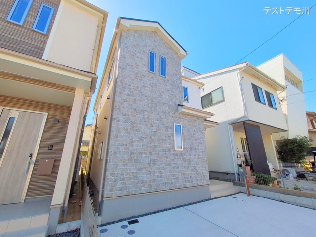 愛知県名古屋市名東区香流1丁目の新築戸建て完成写真 2025年10月8日撮影