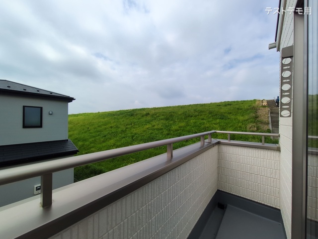 埼玉県さいたま市西区大字中野林の新築戸建てバルコニー写真 2025年4月24日撮影
