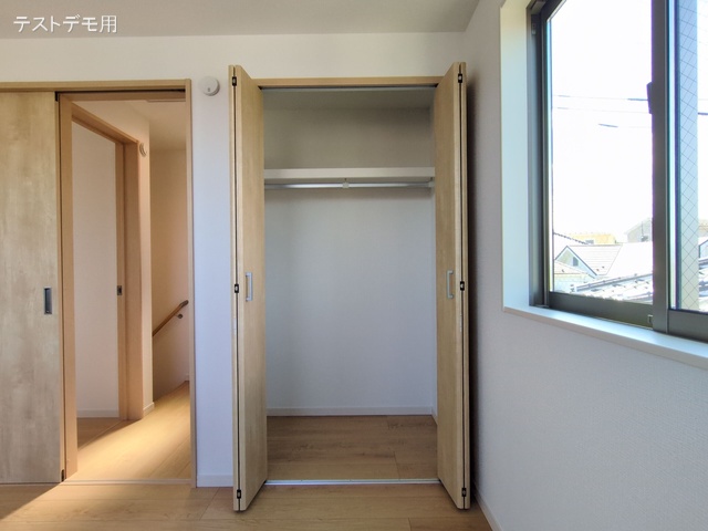埼玉県さいたま市大宮区北袋町２丁目の新築戸建て収納(ウォークインクローゼット)写真 2025年7月31日撮影