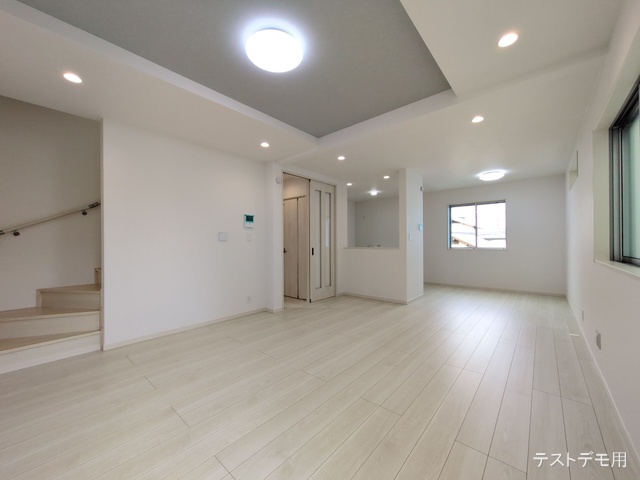 埼玉県さいたま市中央区上落合6丁目の新築戸建てリビング写真 2025年7月3日撮影