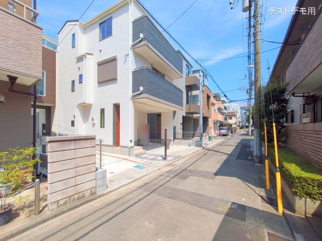 埼玉県さいたま市中央区上落合6丁目の新築戸建て完成写真 2025年8月27日撮影