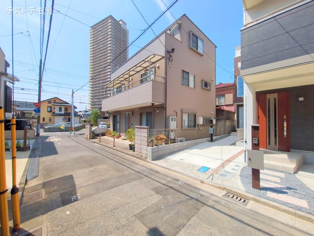 埼玉県さいたま市中央区上落合6丁目の新築戸建て完成写真 2025年8月27日撮影