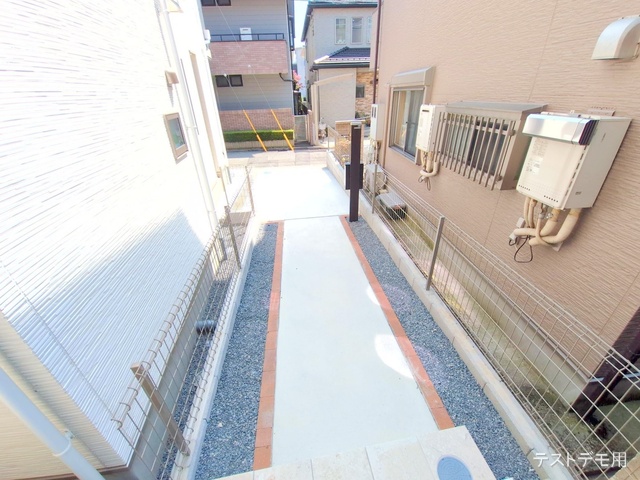 埼玉県さいたま市中央区上落合6丁目の新築戸建て完成写真 2025年8月27日撮影