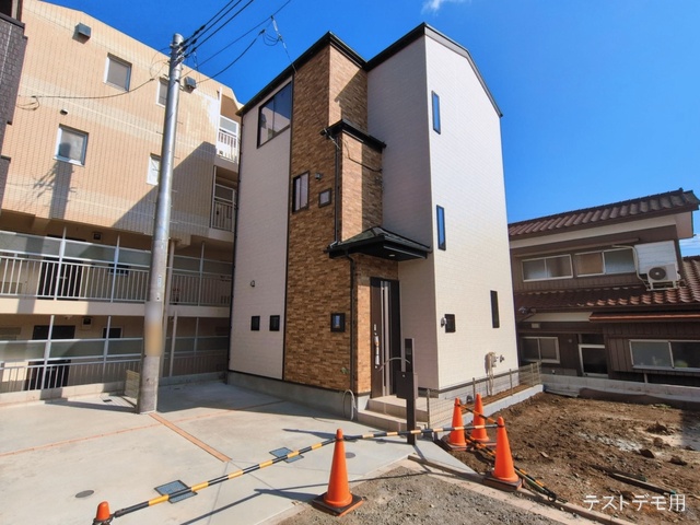 埼玉県さいたま市中央区下落合５丁目の新築戸建て完成写真 2026年3月16日撮影