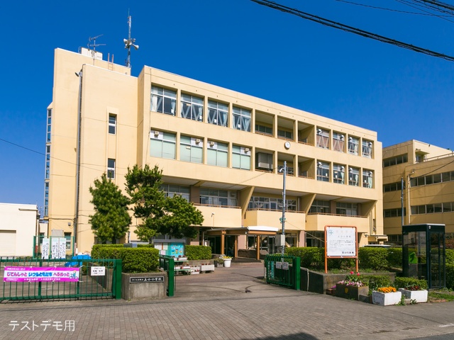 さいたま市立上小小学校 距離450m