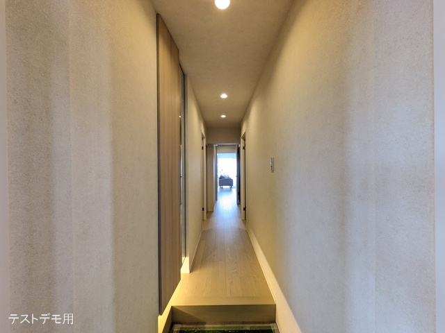 埼玉県さいたま市西区大字指扇のマンション『ライオンズマンション大宮指扇第2』玄関写真 2025年9月9日撮影