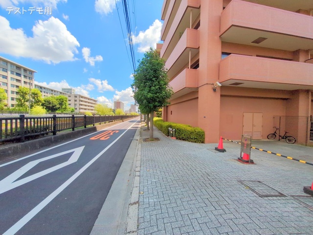 東京都江東区北砂3丁目のマンション『コスモ西大島グランステージ南棟』外観写真 2025年7月30日撮影