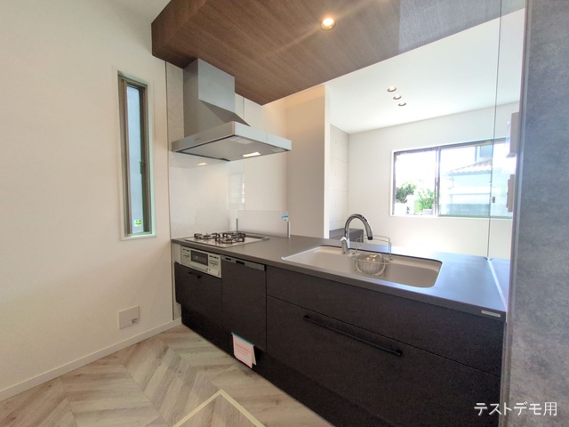 埼玉県さいたま市北区吉野町2丁目の新築戸建てキッチン写真 2025年7月18日撮影