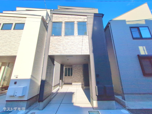 埼玉県さいたま市浦和区北浦和３丁目の新築戸建て完成写真 2025年12月3日撮影