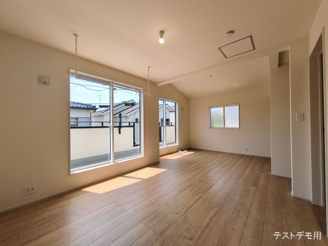 埼玉県さいたま市北区本郷町の新築戸建て居室メイン写真 2025年7月25日撮影