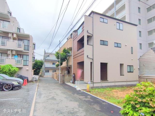埼玉県さいたま市大宮区宮町5丁目の新築戸建て完成写真 2025年7月11日撮影