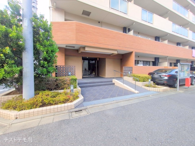 レリア蕨塚越 外観