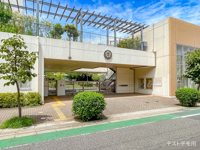 墨田区立隅田小学校 距離450m