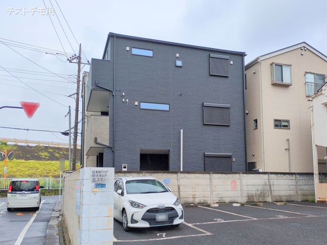 東京都墨田区墨田4丁目の新築戸建て外構写真 2025年9月4日撮影