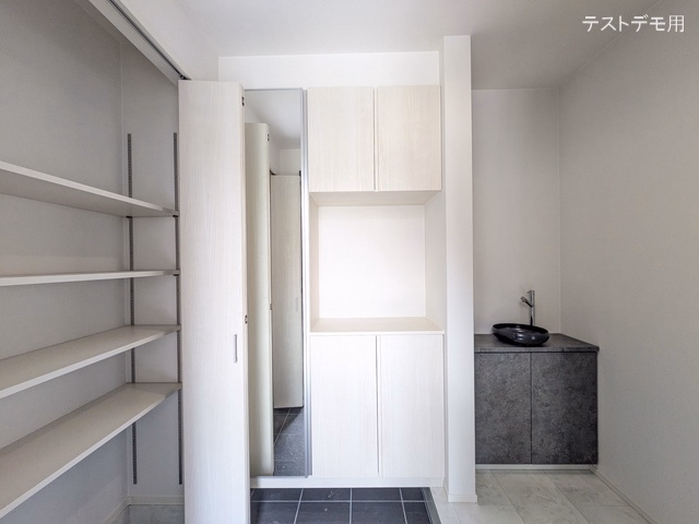 さいたま市南区大字太田窪(戸建)03 玄関