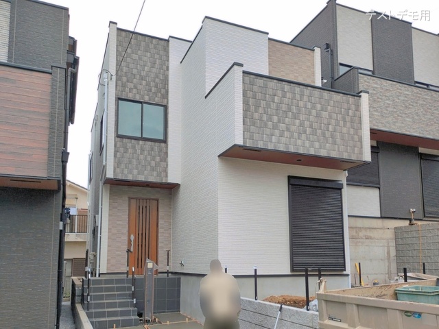 埼玉県さいたま市南区大字太田窪の新築戸建て外構写真 2026年4月29日撮影