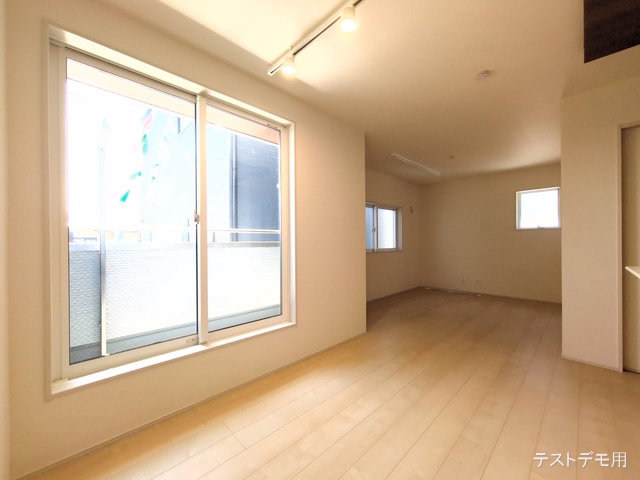 さいたま市浦和区領家5丁目(戸建)02 リビング
