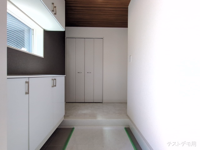 さいたま市浦和区領家5丁目(戸建)02 玄関