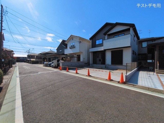 埼玉県さいたま市岩槻区大字岩槻の新築戸建て外構写真 2026年3月8日撮影