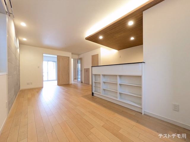 さいたま市浦和区大東2丁目(戸建)02 リビング