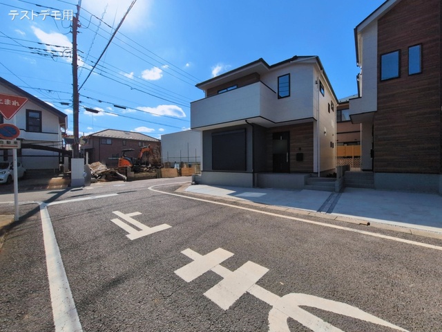 埼玉県さいたま市岩槻区東岩槻３丁目の新築戸建て完成写真 2026年3月15日撮影