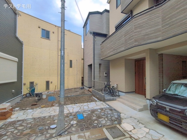 埼玉県さいたま市中央区大戸5丁目の新築戸建て外構写真 2026年6月8日撮影