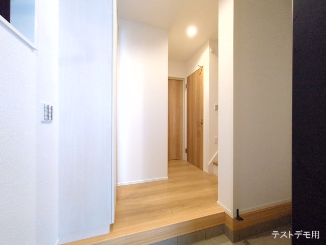 さいたま市南区鹿手袋1丁目(戸建)01 玄関