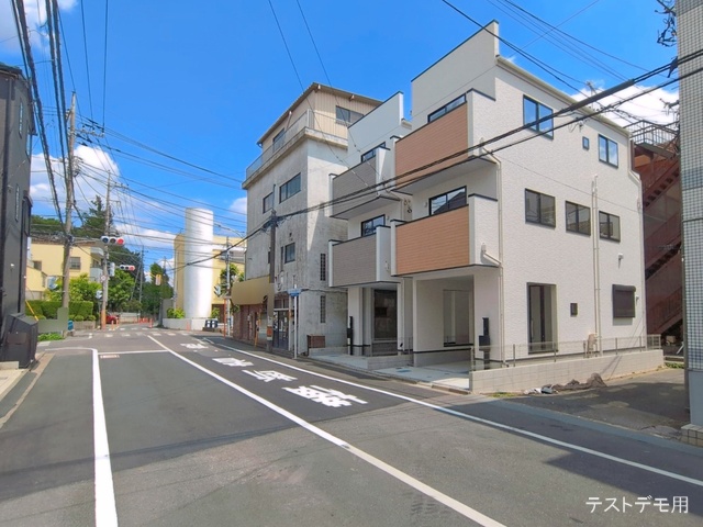埼玉県さいたま市南区鹿手袋１丁目の新築戸建て完成写真 2026年5月11日撮影