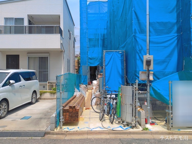 埼玉県さいたま市緑区芝原3丁目の新築戸建てシート写真 2026年5月14日撮影