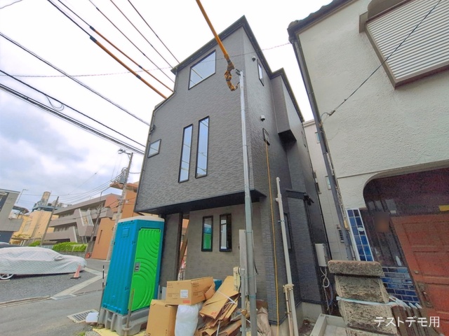 埼玉県さいたま市南区四谷１丁目の新築戸建て外構写真 2026年6月4日撮影
