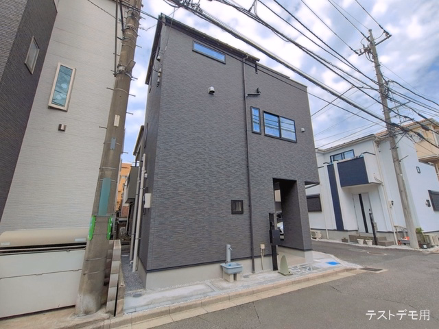 さいたま市南区四谷1丁目（戸建）01 完成