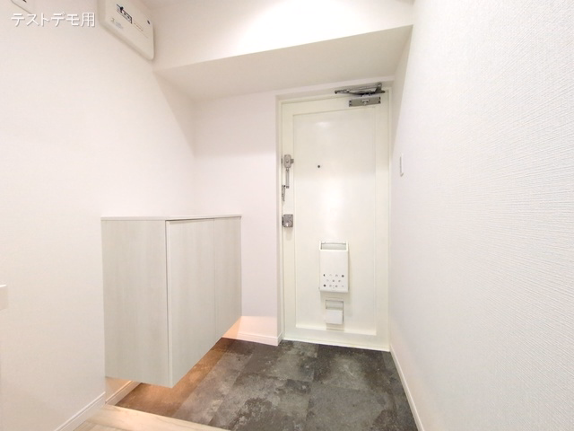 スカイラーク蕨 玄関
