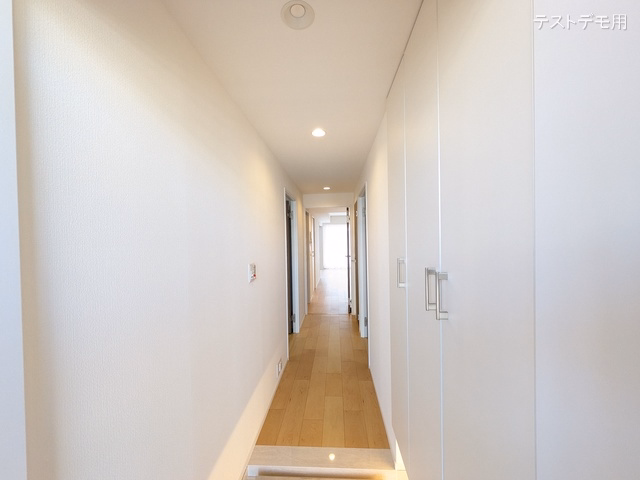 プランヴェール川口 玄関