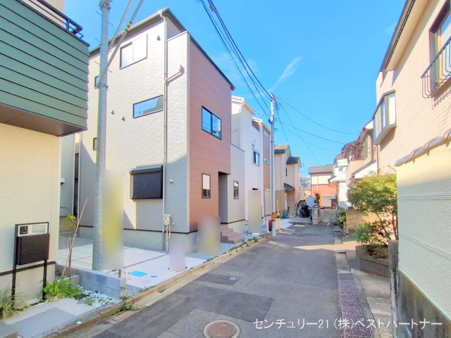 埼玉県さいたま市緑区原山４丁目の新築戸建て完成写真 2025年9月24日撮影