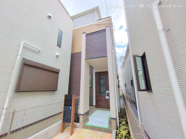 埼玉県蕨市南町３丁目の新築戸建て完成写真 2025年10月5日撮影