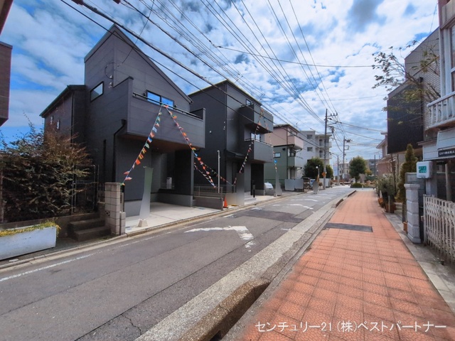 埼玉県蕨市中央３丁目の新築戸建て完成写真 2026年3月8日撮影